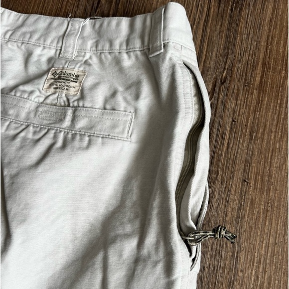 Columbia Men’s Cargo Pants Khaki Fossil Canvas Hiking Utility RN# 69724 Size 42 - Picture 6 of 8